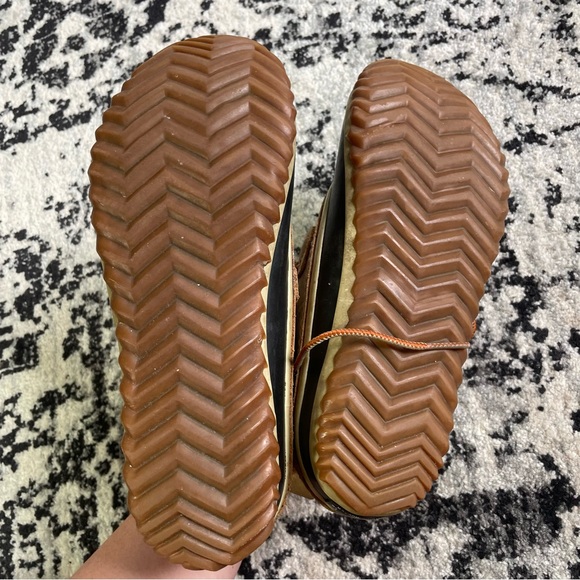 Sorel Tan and Black Winter Boots - Picture 4 of 6